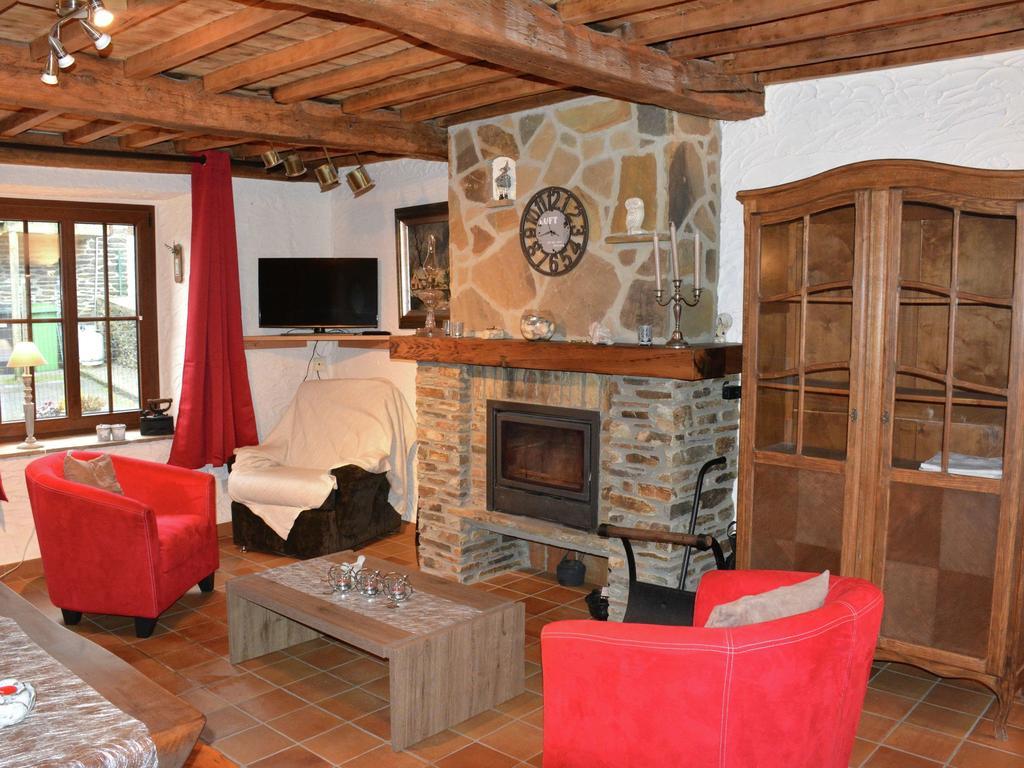 Cosy Holiday Home In Vresse-Sur-Semois With Fireplace Orchimont Eksteriør bilde